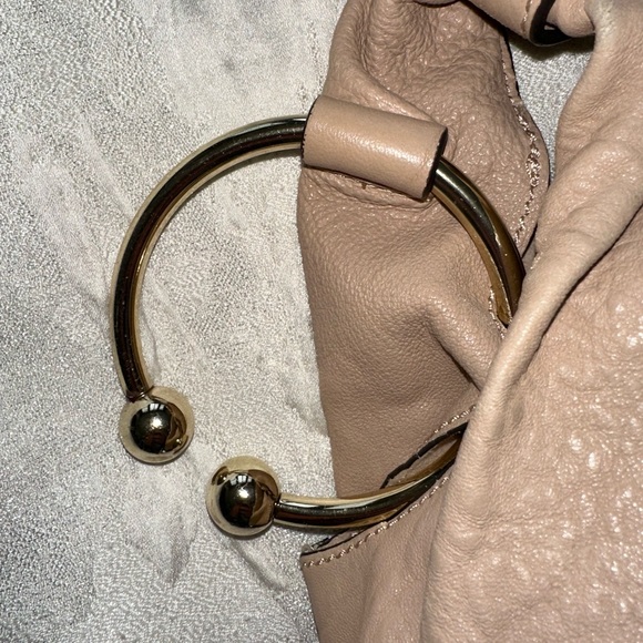 Large Beige Vince Camuto Soft Leather Hobo Bag with gold detailing - Picture 6 of 11